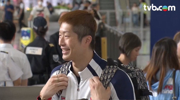 張家朗孖法籍女友蜜遊沖繩 曬石垣島打卡合照罕有放閃 