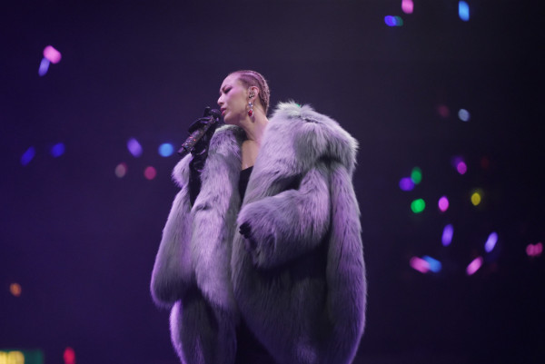 鄭秀文、許志安甜蜜遊東京被巧遇！完成個唱胃口大開 IG變「食播」 