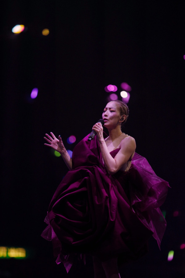 鄭秀文、許志安甜蜜遊東京被巧遇！完成個唱胃口大開 IG變「食播」 