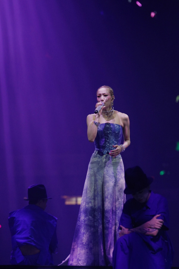 鄭秀文、許志安甜蜜遊東京被巧遇！完成個唱胃口大開 IG變「食播」 