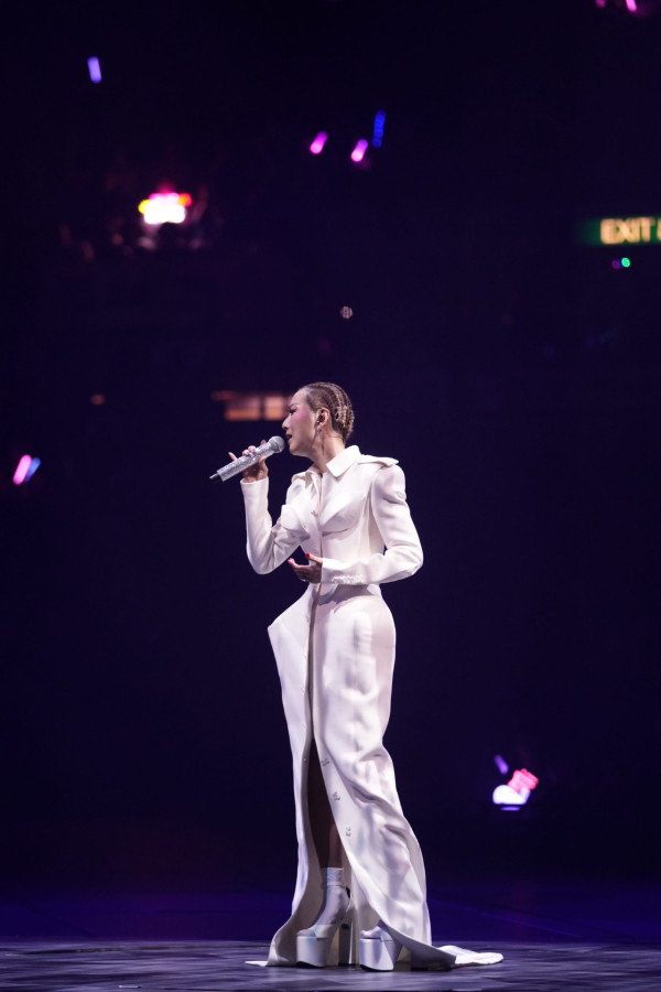 鄭秀文、許志安甜蜜遊東京被巧遇！完成個唱胃口大開 IG變「食播」 