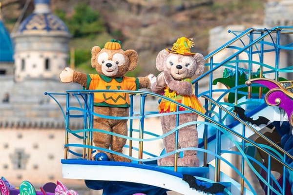 網民怒數東京迪士尼3宗罪 凌晨4點就要排隊/等待時間長成咁：「真係智商稅」 