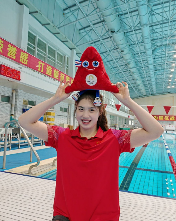 巴黎奧運｜美女泳手被指衣著曝露+偷去迪士尼令隊友分心  遭巴拉圭國家隊趕出選手村 