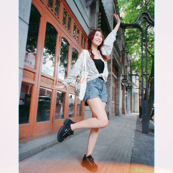 TVB女藝人獨遊佛山狂曬事業線 平時禾稈冚珍珠 原來係「有料」之人 