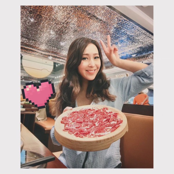 TVB女藝人獨遊佛山狂曬事業線 平時禾稈冚珍珠 原來係「有料」之人 