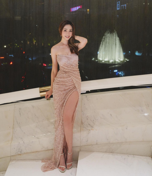 40歲前最上鏡小姐分享移英生活派福利 上圍疑再升cup！迫爆螢幕惹熱議 