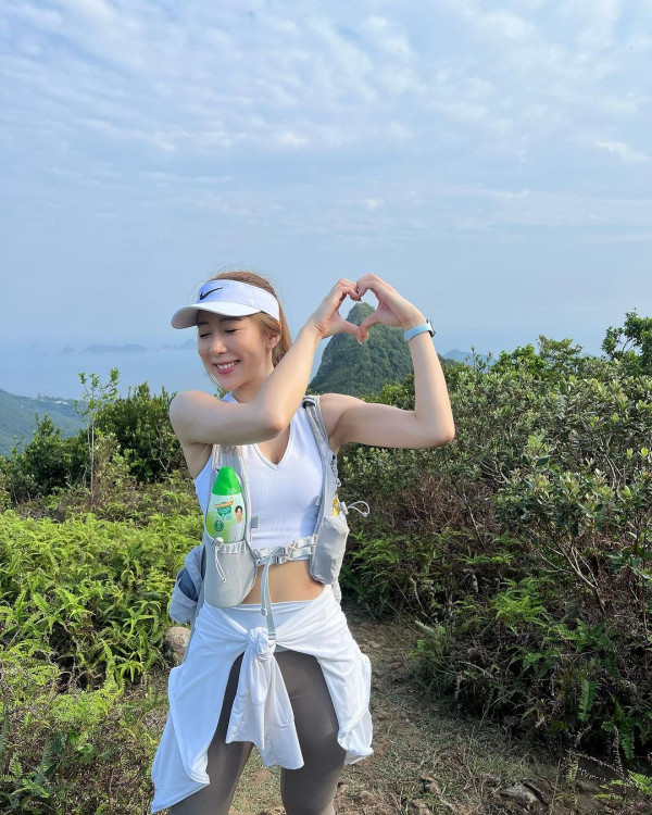 TVB咪神兩件寄艙行李「被消失」 排四個鐘報失 批航空公司不負責任