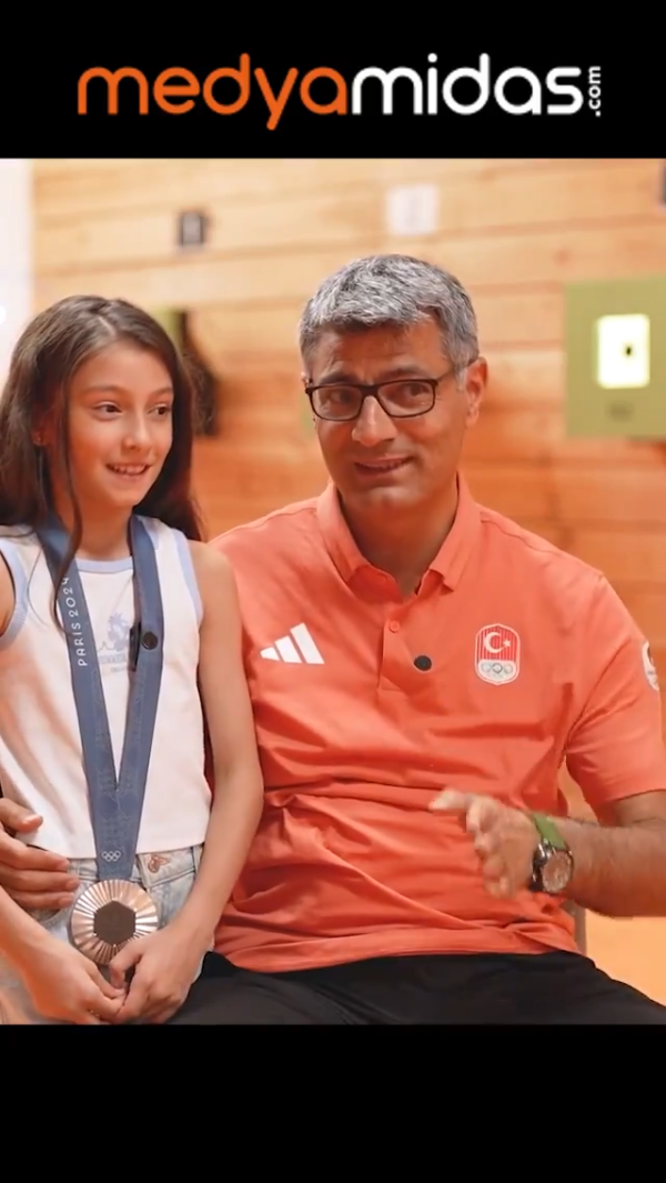 巴黎奧運｜爆紅土耳其射擊大叔女兒顏值曝光！五官精緻似模特兒 