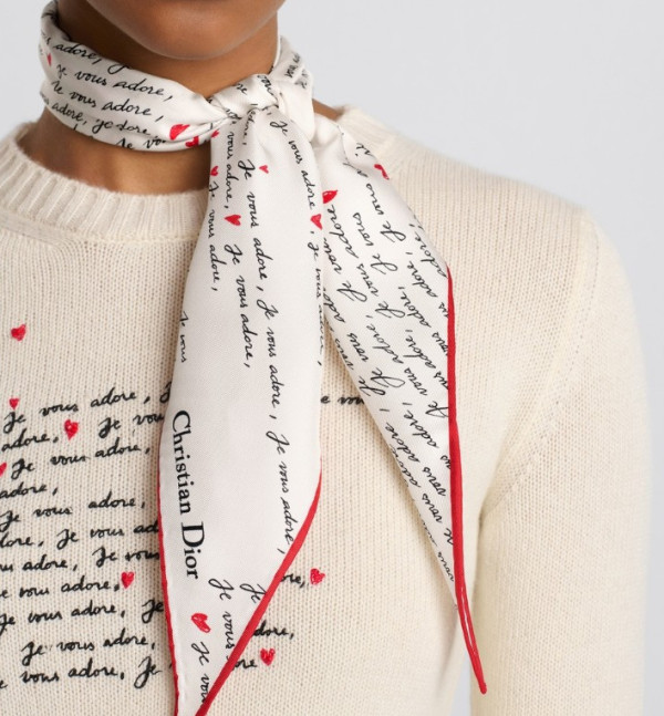 七夕情人節禮物推薦：Dior Dioramour Dior Diamond 絲巾 HK$2,500 