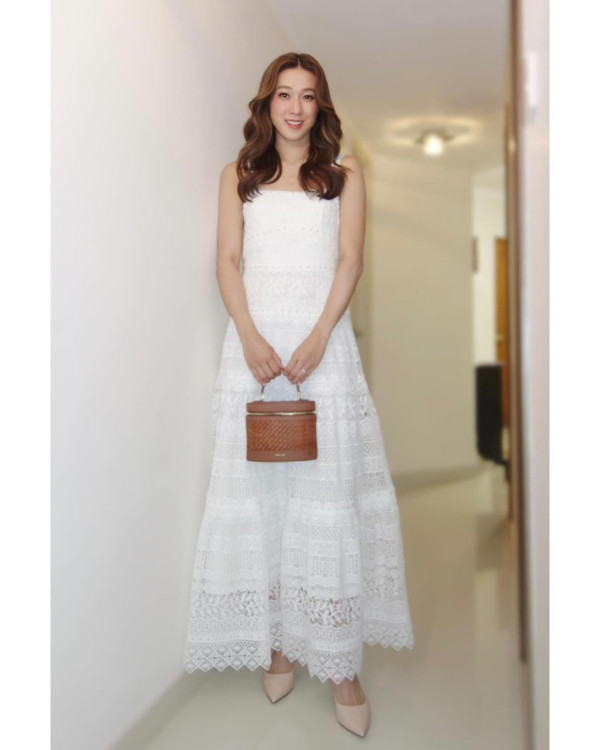 鍾嘉欣帶仔囡坐郵輪旅行！7歲大囡女大十八變！眼大臉尖極靚女！ 