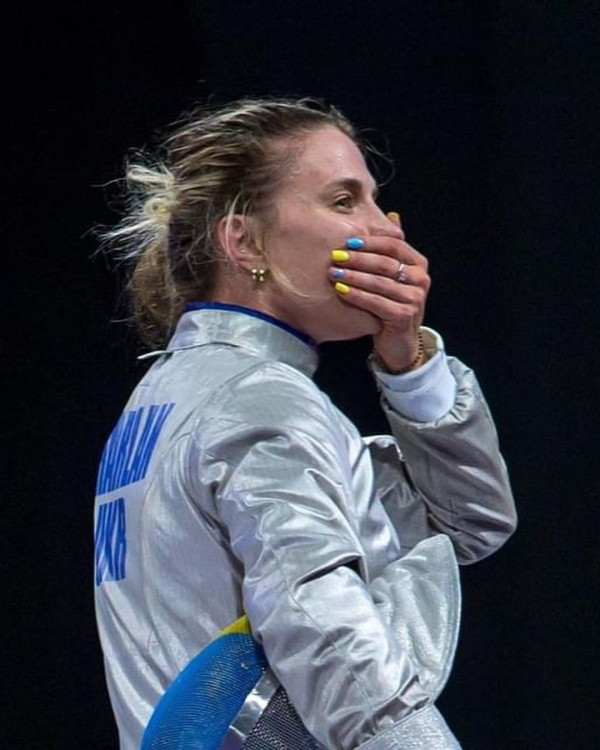 烏克蘭劍后摘一金一銅獻給戰爭喪生運動員 曾拒與俄國劍手握手險被取消奧運資格