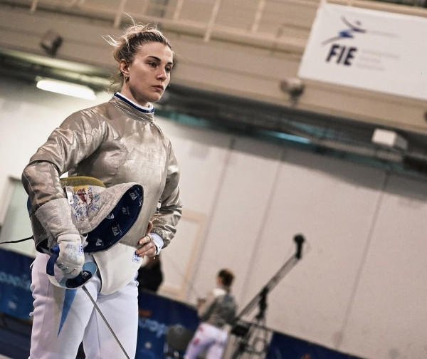 烏克蘭劍后摘一金一銅獻給戰爭喪生運動員 曾拒與俄國劍手握手險被取消奧運資格