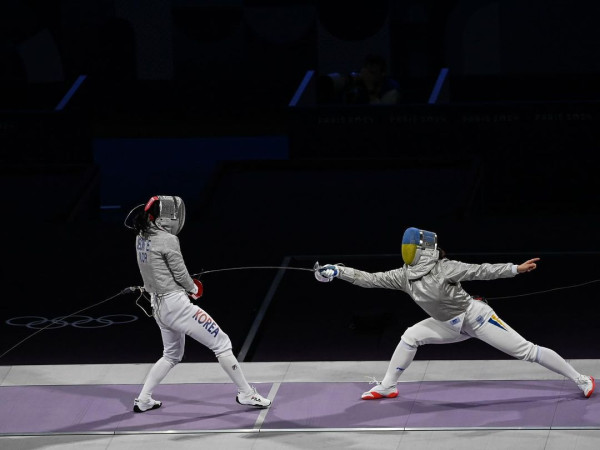 烏克蘭劍后摘一金一銅獻給戰爭喪生運動員 曾拒與俄國劍手握手險被取消奧運資格