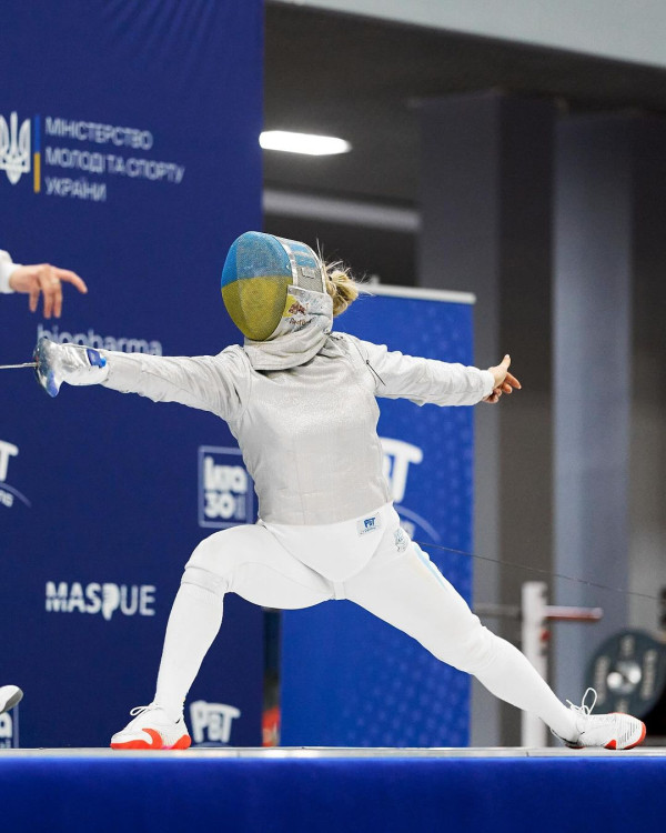 烏克蘭劍后摘一金一銅獻給戰爭喪生運動員 曾拒與俄國劍手握手險被取消奧運資格