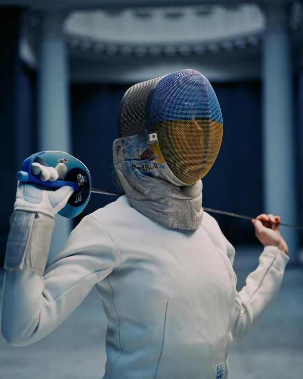 烏克蘭劍后摘一金一銅獻給戰爭喪生運動員 曾拒與俄國劍手握手險被取消奧運資格