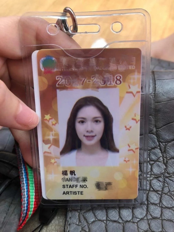 落選港姐瑞士舉行浪漫婚禮 露膊婚紗谷胸上陣 曬過百萬鑽戒