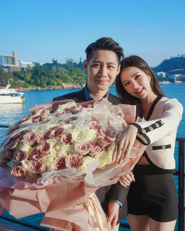 落選港姐瑞士舉行浪漫婚禮 露膊婚紗谷胸上陣 曬過百萬鑽戒