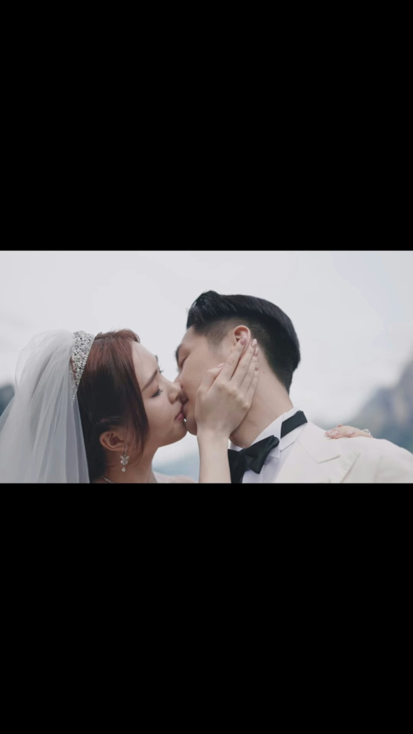 落選港姐瑞士舉行浪漫婚禮 露膊婚紗谷胸上陣 曬過百萬鑽戒