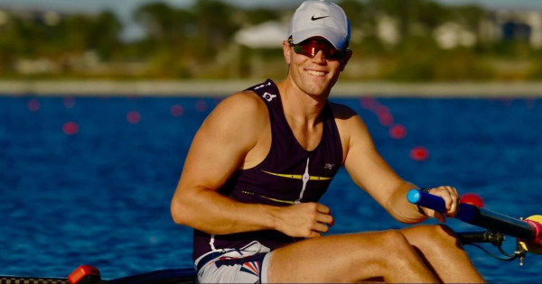 巴黎奧運｜26歲iBanker靠每日凌晨練習賽艇奪金 LinkedIn簡介：分析師兼奧運冠軍 