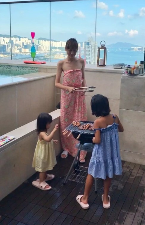 陳浩民老婆西班牙曬泳裝大解放 網友讚蔣麗莎身形弗爆 完全唔似生過4個！ 