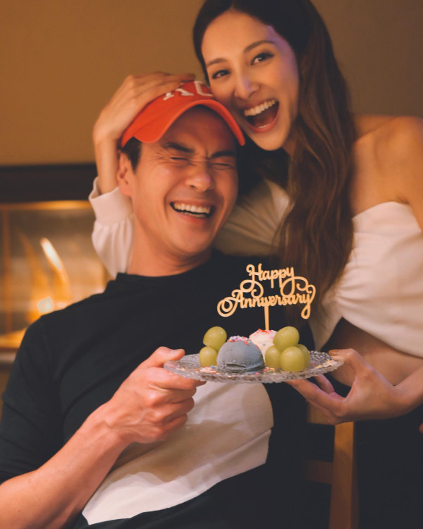 陳凱琳鄭嘉穎帶3個囝囝去泰國!著全紅色家庭裝勁溫馨!