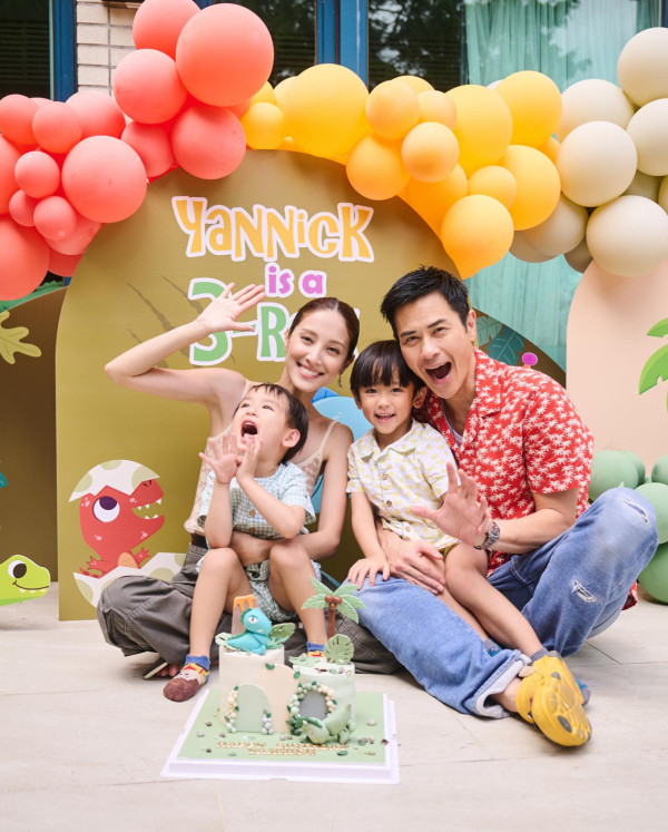 陳凱琳鄭嘉穎帶3個囝囝去泰國!著全紅色家庭裝勁溫馨!