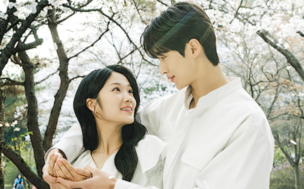 天蠍座男生10大性格特質:分析天蠍男喜歡你的行為、愛情攻略、優缺點(圖片來源:韓劇《背著善宰跑》劇照)