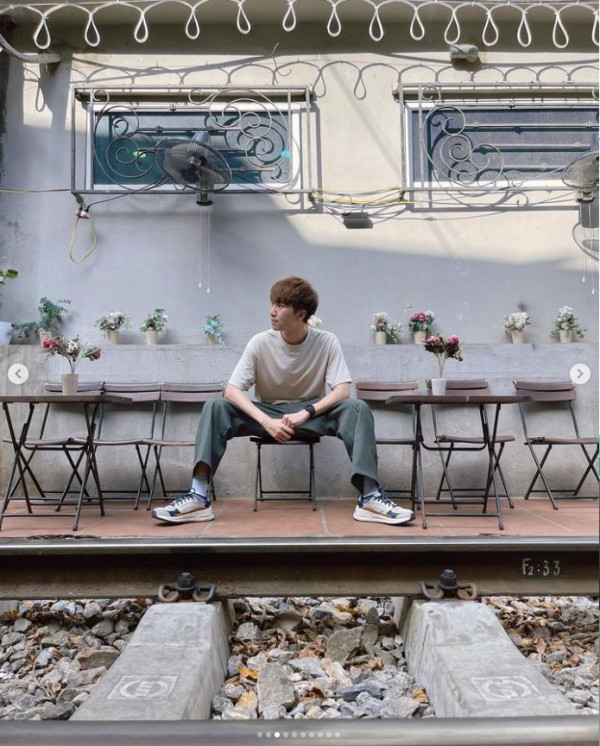 唐詩詠與「翻版洪天明」遊USJ 戴情侶頭箍展露甜笑！親回網民祝福新戀情疑雲 