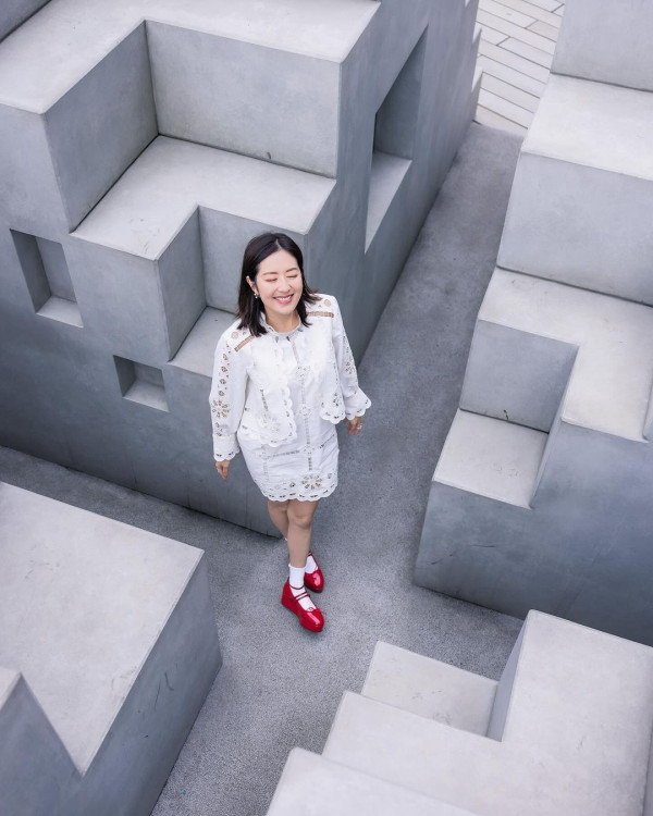 唐詩詠與「翻版洪天明」遊USJ 戴情侶頭箍展露甜笑！親回網民祝福新戀情疑雲 