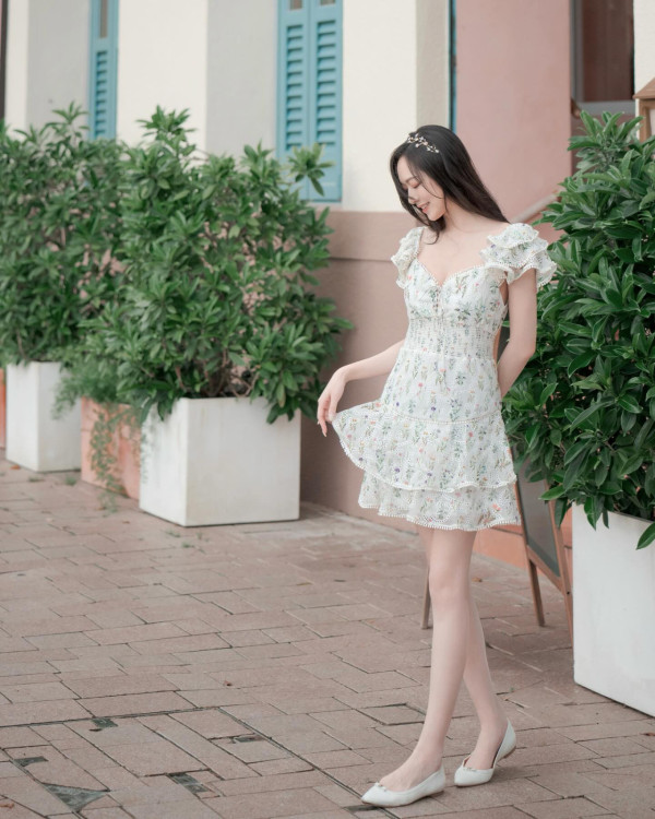 馮盈盈大騷事業線