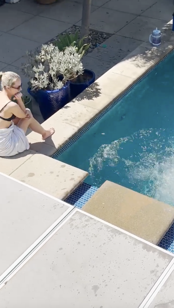 Tom Daley快閃香港24小時 桑拿室派福利照！僅包一條毛巾大騷腹肌 