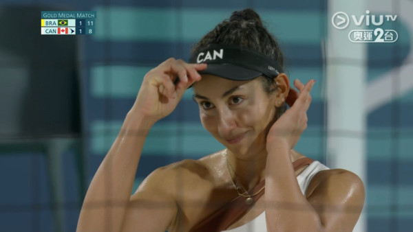 奧運女子沙排決賽兩隊起罵戰  現場播1首名曲化怒火！選手即笑兼拍手讚好 