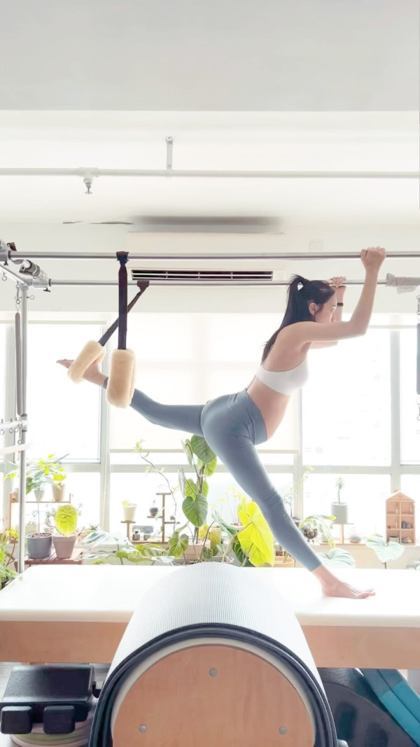 前TVB女星佗B飛馬爾代夫度假 泳裝曬纖瘦身材 上圍明顯升級 