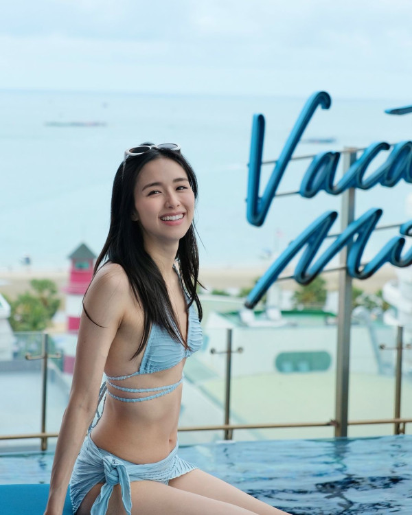 TVB富貴女星大馬曬噴血泳照疑失手凸腩？ 曾認升CUP上圍 揚言一世不「拆彈」 