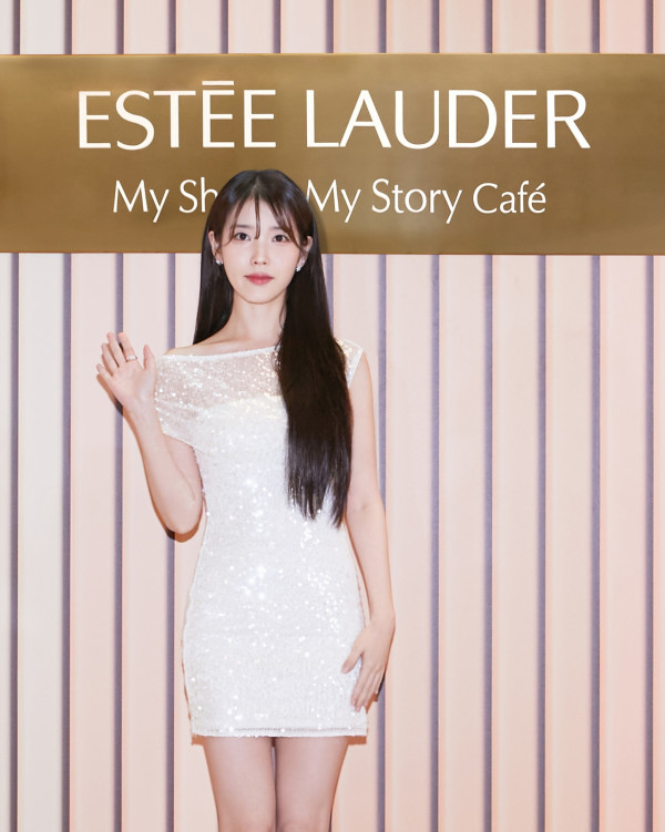 IU新劇濟州島油菜花田取景 劇照美如畫 以四季象徵人生階段蛻變 