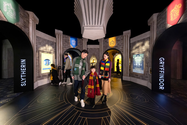 澳門倫敦人「哈利•波特™：展覽」魔法世界 重現經典場面 + 練習魁地奇 + 釀製魔藥 