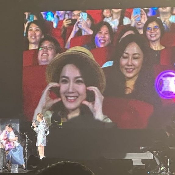 鍾嘉欣帶仔囡坐郵輪旅行！7歲大囡女大十八變！眼大臉尖極靚女！ 