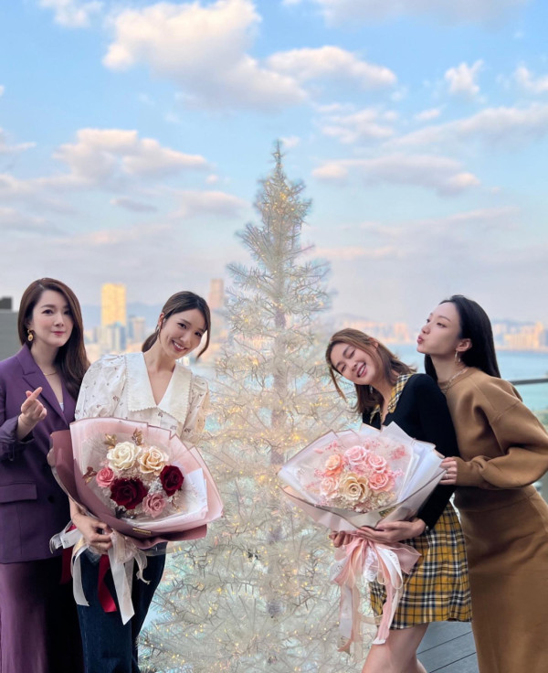 鍾嘉欣帶仔囡坐郵輪旅行！7歲大囡女大十八變！眼大臉尖極靚女！ 