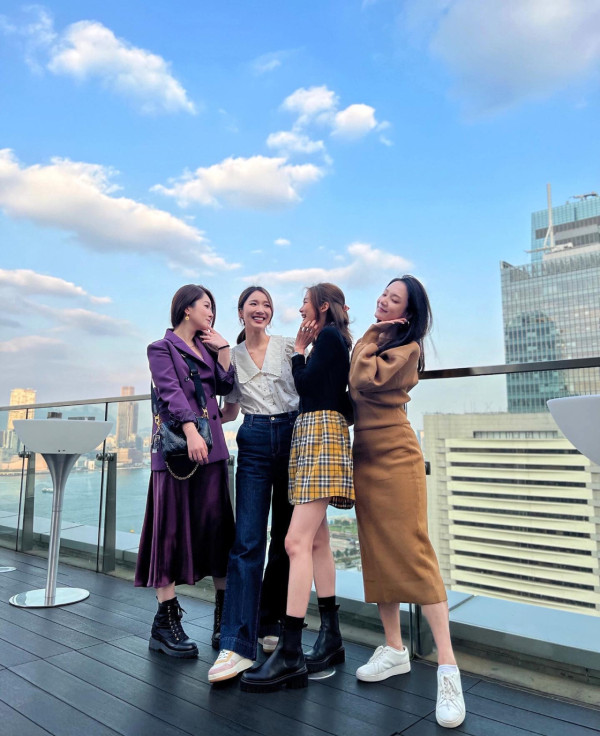 鍾嘉欣帶仔囡坐郵輪旅行！7歲大囡女大十八變！眼大臉尖極靚女！ 