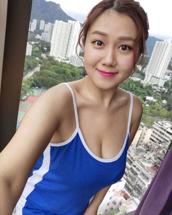 陳凱琳鄭嘉穎帶3個囝囝去泰國!著全紅色家庭裝勁溫馨!