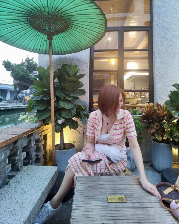 陳凱琳鄭嘉穎帶3個囝囝去泰國!著全紅色家庭裝勁溫馨!