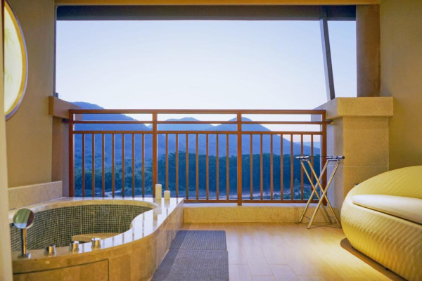 廣州森林海溫泉度假酒店 超正露台私人溫泉/任玩嬉水樂園 連永東直巴香港來回接送！ 