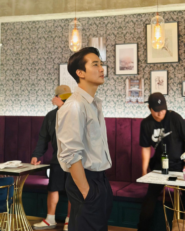 天秤座男生10大性格特質:分析天秤男喜歡你的行為、愛情攻略、優缺點(圖片來源:Instagram@songseungheon1005)