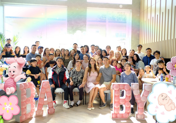 前港姐季軍誕女榮升新手媽媽!拍片餵人奶惹熱論!大呻餵人奶的辛酸