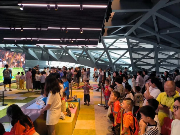 深圳增設免費文旅巴士服務 15分鐘暢遊深圳4大圖書館/博物館 