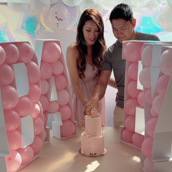 前港姐季軍誕女榮升新手媽媽!拍片餵人奶惹熱論!大呻餵人奶的辛酸