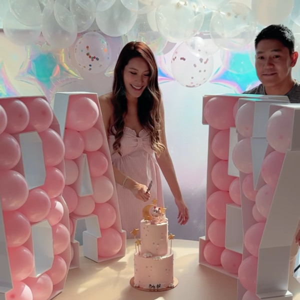 前港姐季軍誕女榮升新手媽媽!拍片餵人奶惹熱論!大呻餵人奶的辛酸