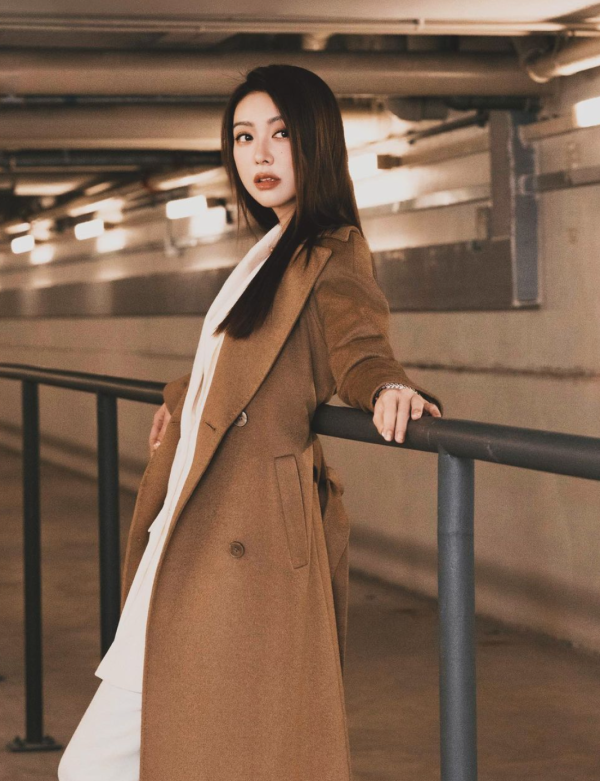 薛凱琪露側胸突破性感底線！網民指震撼眼球：二度發育？ 