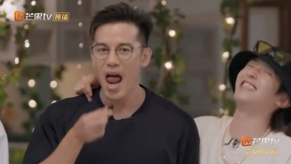 前TVB男星上內地節目食水曱甴 神情痛苦面容扭曲 網友：搵食艱難 