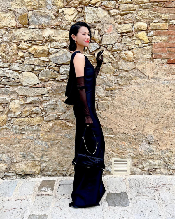 胡杏兒馬爾代夫性感大解放！換3套泳裝曬美腿+零贅肉身材 網民：邊似生過3個 